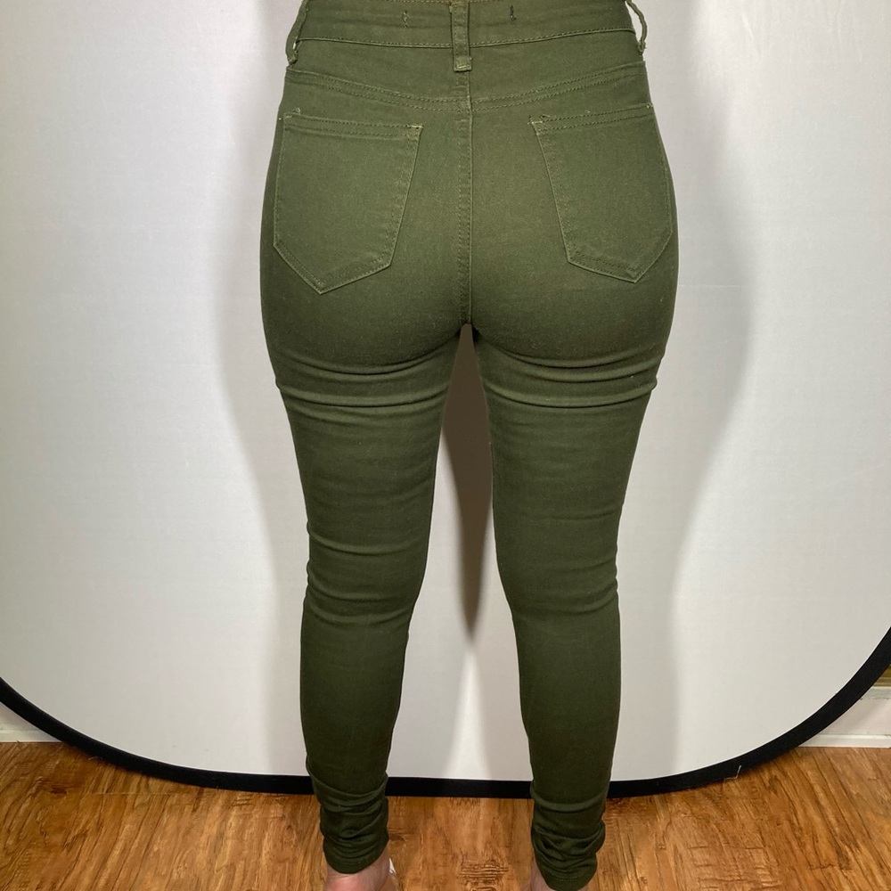 Green high waisted pants
